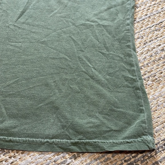 Disneyland shirt - Picture 9 of 12